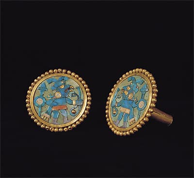   | Pair of ear ornaments