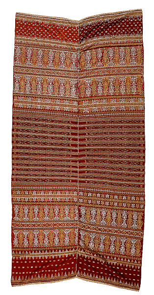   | Shoulder or skirt cloth [kain bidak]