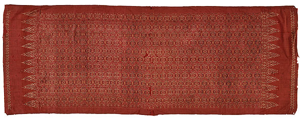   | Ceremonial shoulder cloth [kain limar]