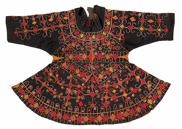   | Woman's tunic [halili petondu]